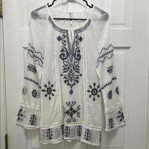 Monoreno Cotton Bohemian White Gauzy Blouse with Navy Embroidery - Size Small